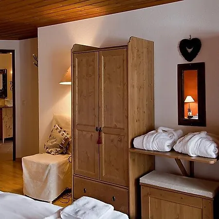 Sleeps 6 Wifi شقة زيرمات